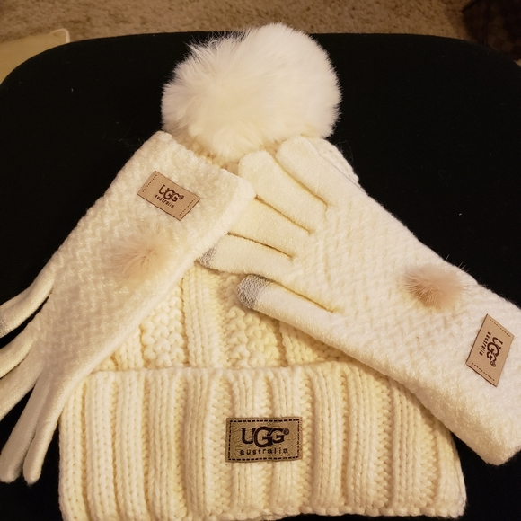 NEW UGG INFINITY SCARF AND HAT SETS WITH MATCHING GLOVES - Picture 3 of 6